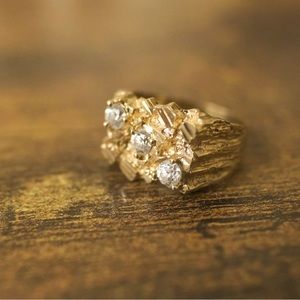 10k gold nugget ring + 3 diamonds